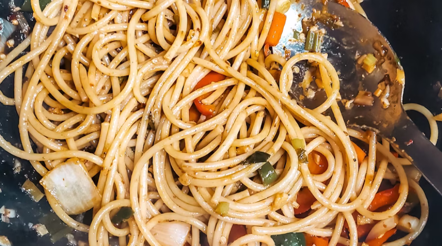 Mince Magic: The Ultimate ‘Fakeaway’ Mince & Veggie Stir-fry for Your Whānau